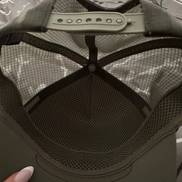 Arc'teryx Green sleek snap back ball cap - Picture 4 of 5